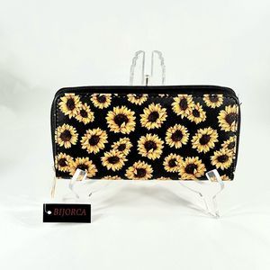 Women's Daisy Themed Phone Wallet